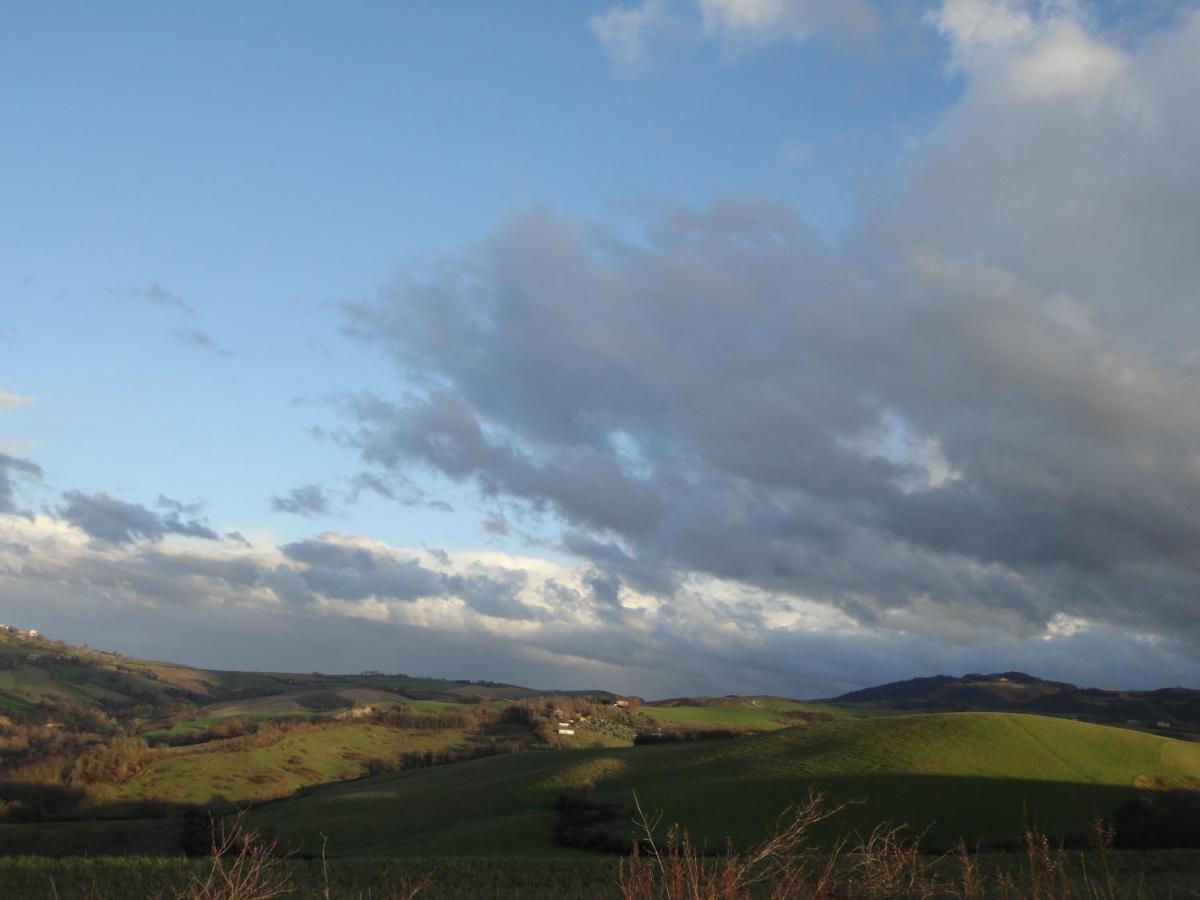 Agriturismo Girolomoni - Locanda Isola del Piano المظهر الخارجي الصورة