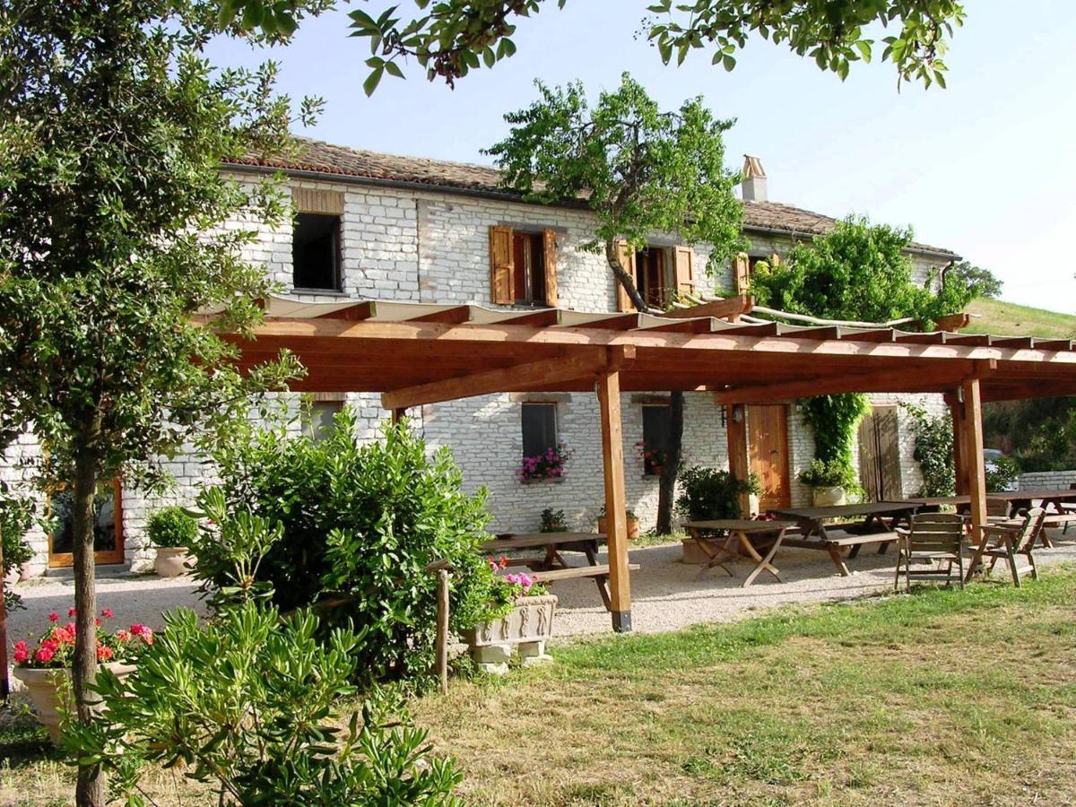 Agriturismo Girolomoni - Locanda Isola del Piano المظهر الخارجي الصورة