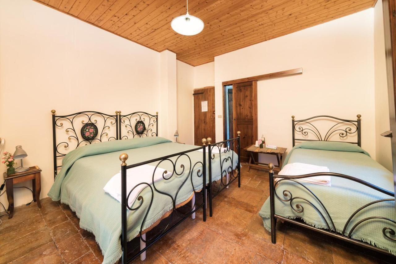 Agriturismo Girolomoni - Locanda Isola del Piano المظهر الخارجي الصورة